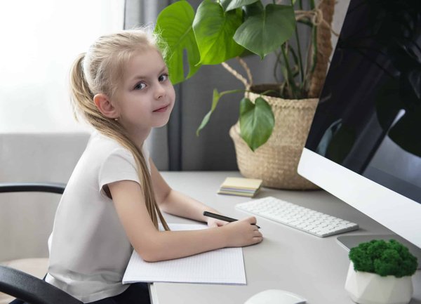 How Can Interactive E-books Benefit Early Childhood Development in Health Education?